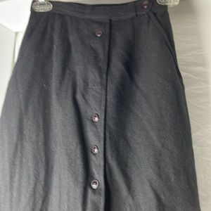 Century of Boston vintage size 6 black skirt feels like wool